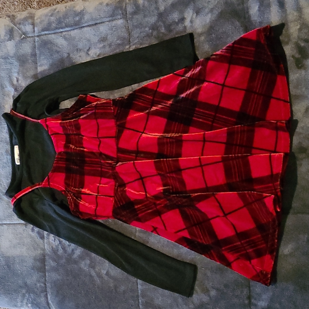 Girl's dress. Size Small